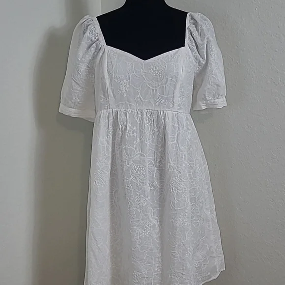 ANDREE BY UNIT White Mini Dress Baby Doll Eyleet Mini Dress Size Large - Picture 3 of 10